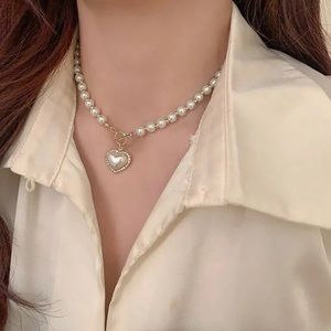 Heart and faux pearl necklace
